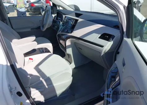 2012 Toyota Sienna Le V6 8 Passenger из США, поврежденный, VIN 5TDKK3DC0CS275037